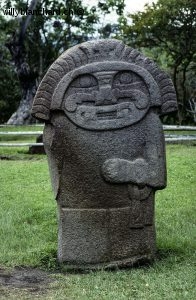 Colombie, Huila. Parc archéologique de San Agustin. Statue. Septembre 1992. © Willy Blanchard