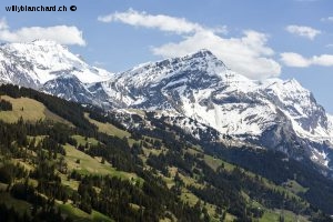 Suisse, Berne. Vue sur le Spitzhorn, 2807 mètres. Montagne. 17 mai 2017 © Willy Blanchard