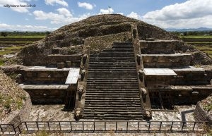 Mexique, site archéologique de Teotihuacán. Temple de Quetzalcóatl ( Temple du Serpent à Plumes )