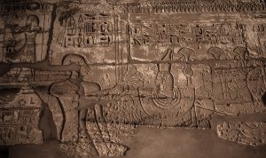 Égypte, Louxor, temple de Karnak. Hiéroglyphe. 12 septembre 2014 © Willy Blanchard