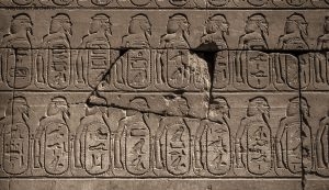 Égypte, Louxor, temple de Karnak. Hiéroglyphe. 12 septembre 2014 © Willy Blanchard