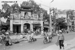Vietnam, Hanoï. Pagode. Août 1995 © Willy Blanchard