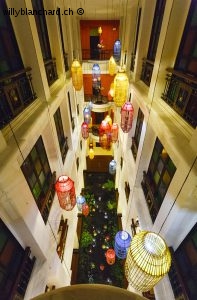 Thaïlande, Bangkok, Chinatown, rue Yaowarat. Hôtel Shanghai Mansion Bangkok