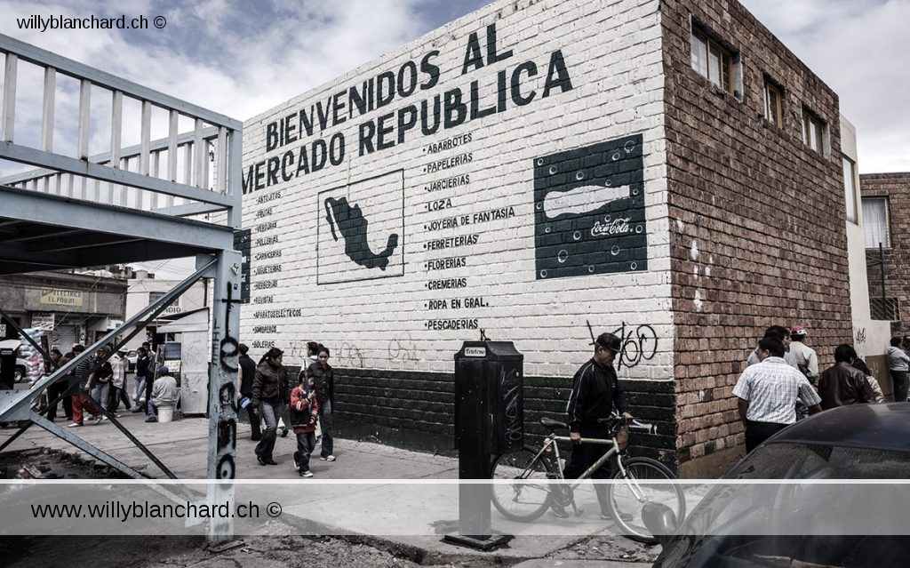 Mexique, San Luis Potosi. Bienvenidos al Mercado Republica. 16 septembre 2008 © Willy Blanchard