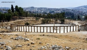 Jordanie. Ancienne cité romaine de Jérash. Forum ovale. 12 septembre 2009 © Willy Blanchard