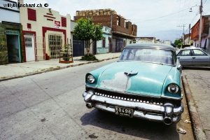 Colombie, Valle del Cauca, Cali. Automobile américaine, Mercury Montclair ou Monterey, années 50. Septembre 1992 © Willy Blanchard