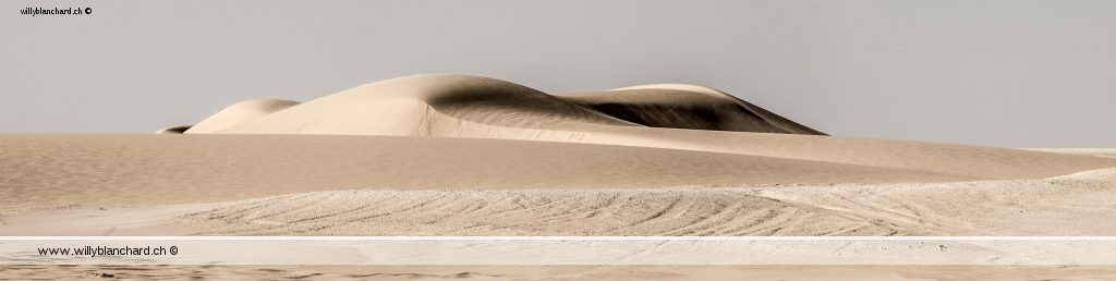 Égypte, Fayoum, désert Wadi Rayyan. Panorama. Montage de plusieurs images. 21 septembre 2014