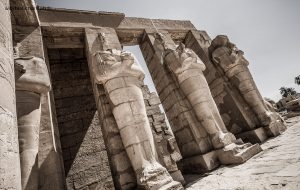 Égypte, Louxor, rive occidentale du Nil. Temple Ramesseum,ou le Temple des millions d'années de Ramsès II. 12 septembre 2014 © Willy Blanchard
