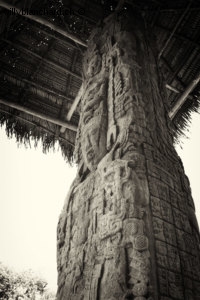 Guatemala, Izabal. Site archéologique de Quiriguá. Site Maya. 8ème siècle. Stèle F, représentation de K'ak' Tiliw Chan Yopaat. Hauteur de 7,4 mètres. 9 septembre 2010 © Willy Blanchard