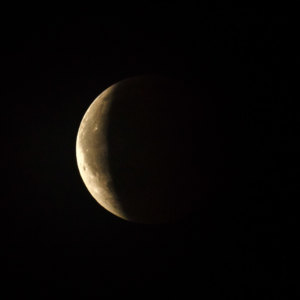 Suisse, Vaud, Mont-sur-Lausanne. Éclipse lunaire totale du 27 juillet 2018. 23h21 © Willy Blanchard