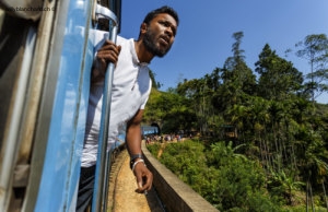 Sri Lanka. Trajet en train de montagne, de Demodara à Bandarawela. Passage du Nine Arches Bridge. 11 septembre 2018 © Willy Blanchard