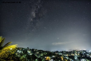 Sri Lanka, Kandy et la Voie lactée. Vue depuis l'hôtel Pure Nature. Ciel étoilé, nuit. 12 septembre 2018 © Willy Blanchard