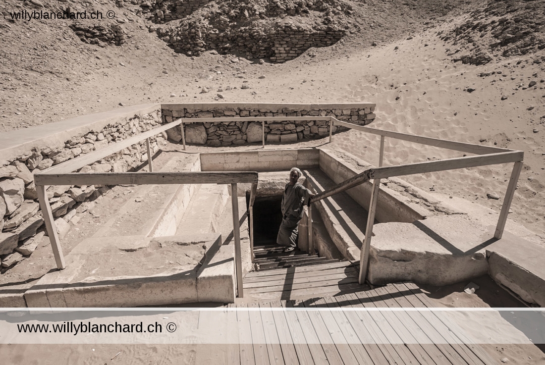 L'entrée de la pyramide de Téti à Saqqarah. 7 septembre 2014 © Willy BLANCHARD