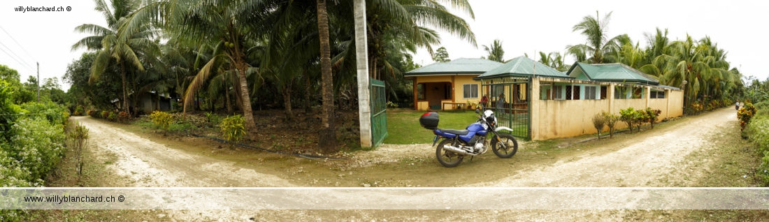 Maison à vendre aux îles Camotes. 5 mars 2022 © Willy BLANCHARD