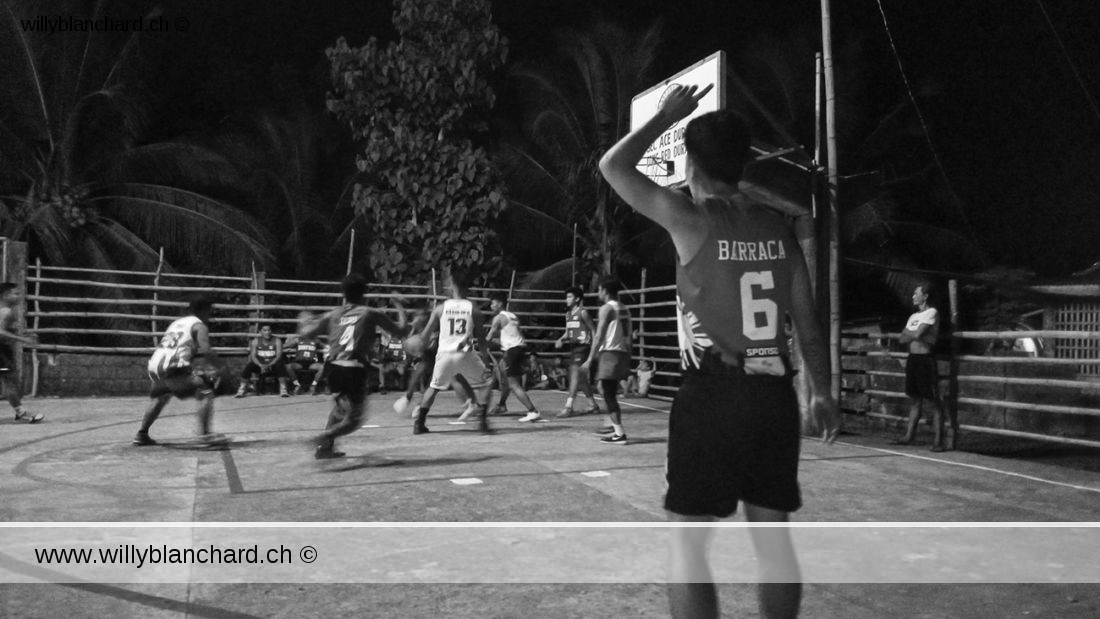 Match de basket de la Team Santiago. San Francisco, Cebu, Philippines. 26 août 2023 © Willy BLANCHARD