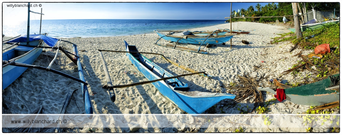 Bateaux de pêcheurs. Camotes Islands, la plage de Bakhaw. 4 janvier 2024 © Willy BLANCHARD