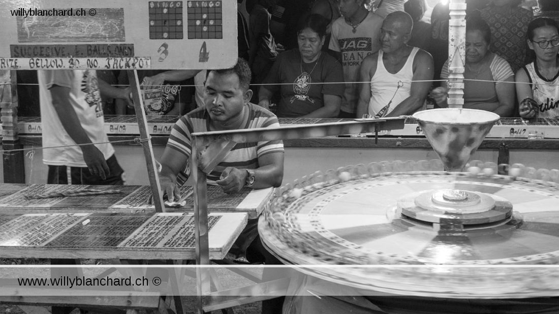 La "roue de fortune". Bingo, Esperanza, San Francisco, Camotes Islands. 16 mai 2024 © Willy BLANCHARD